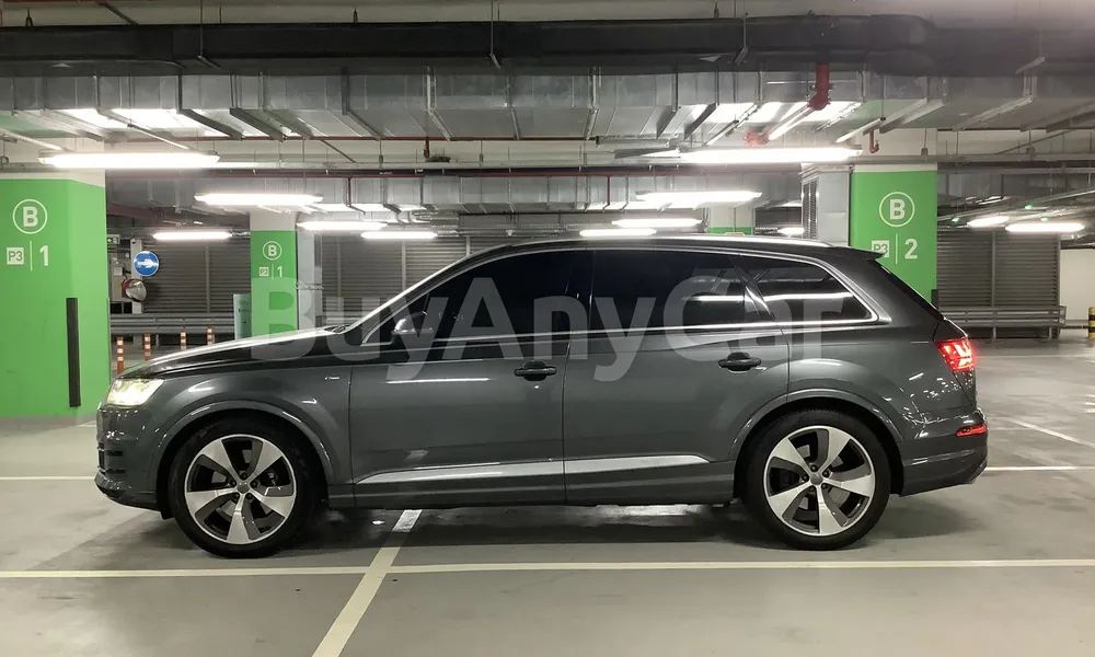 Vehicle photo 3