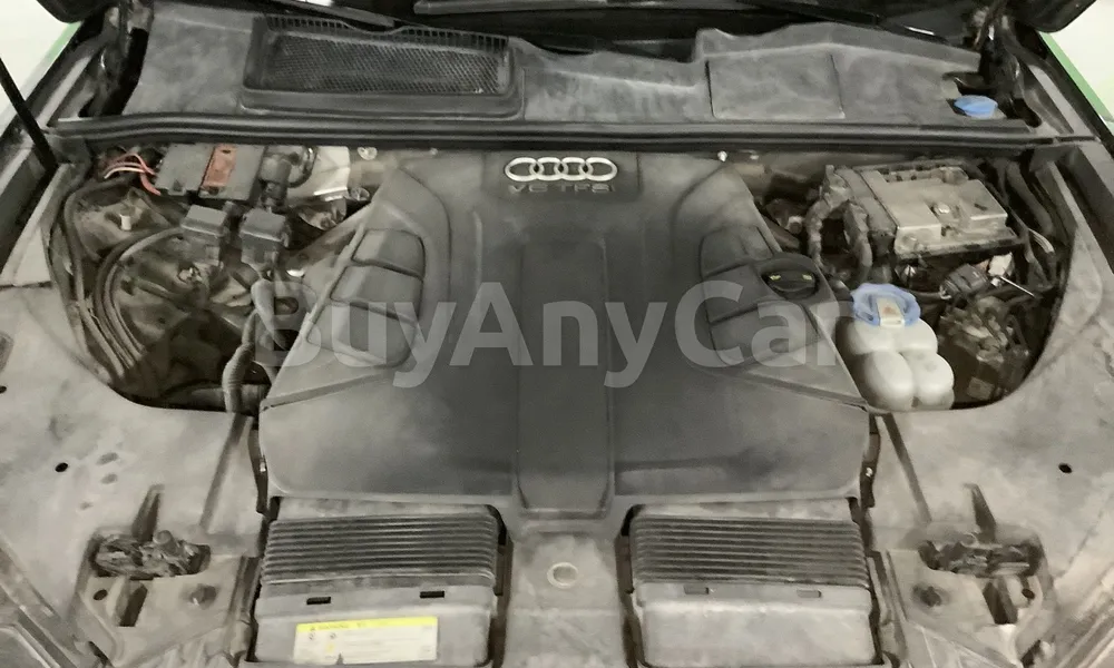 Vehicle photo 6