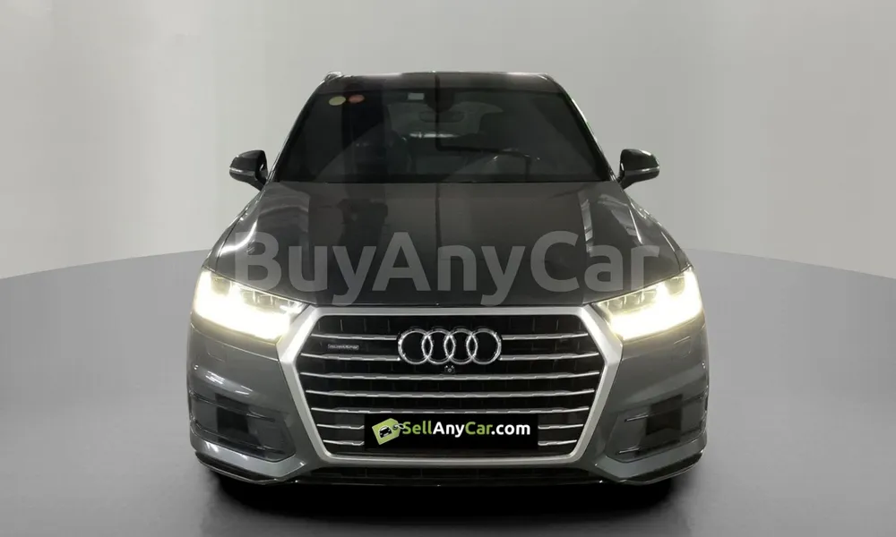 Vehicle photo 1