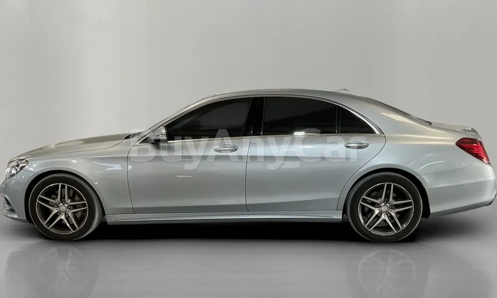 Vehicle photo 4