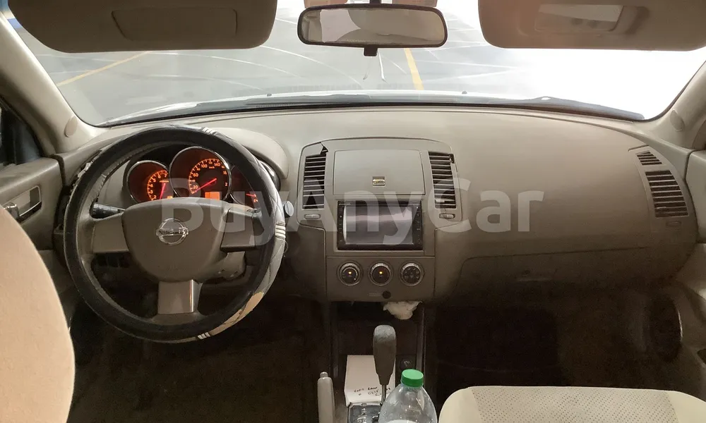 Vehicle photo 7