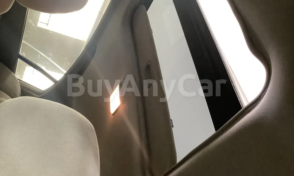 Vehicle photo 8
