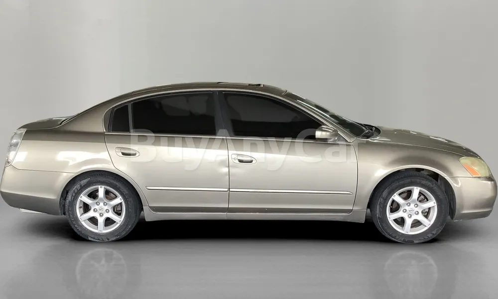 Vehicle photo 3