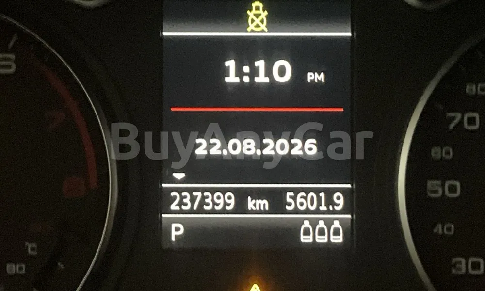 Vehicle photo 10