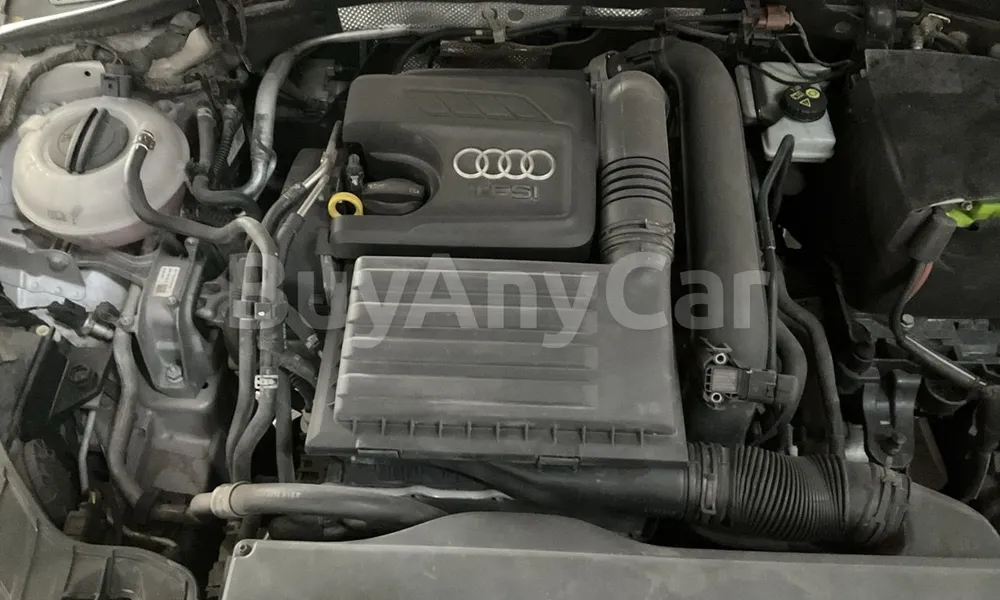 Vehicle photo 9