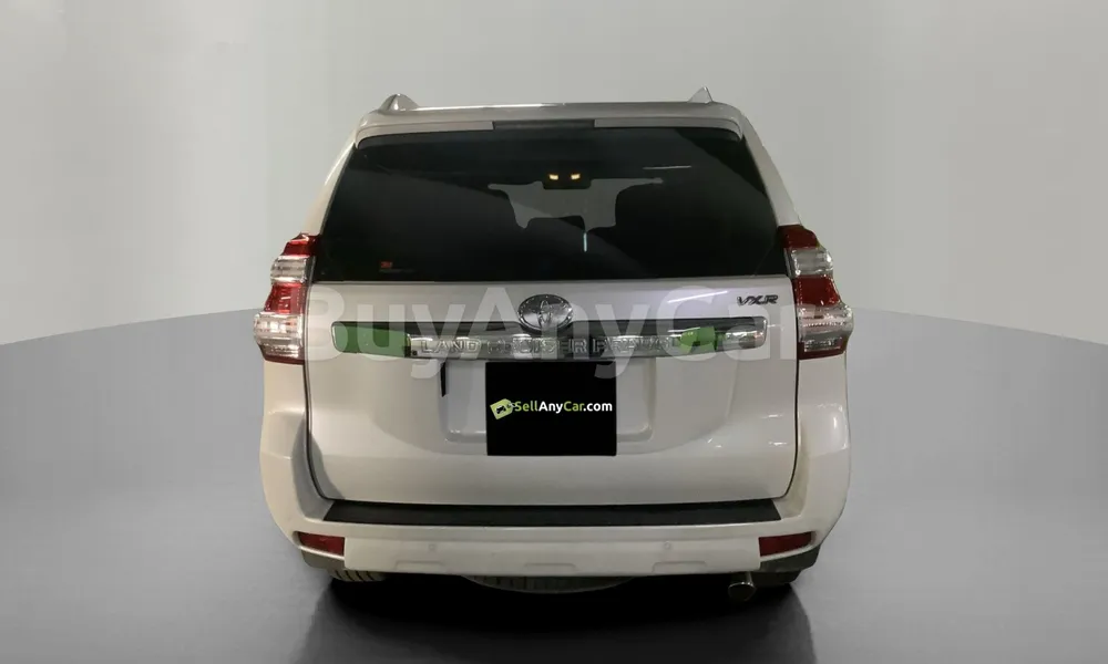 Vehicle photo 2