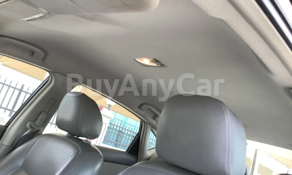 Vehicle photo 8