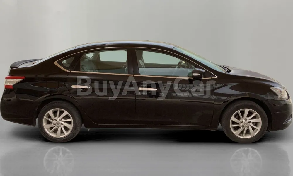 Vehicle photo 3