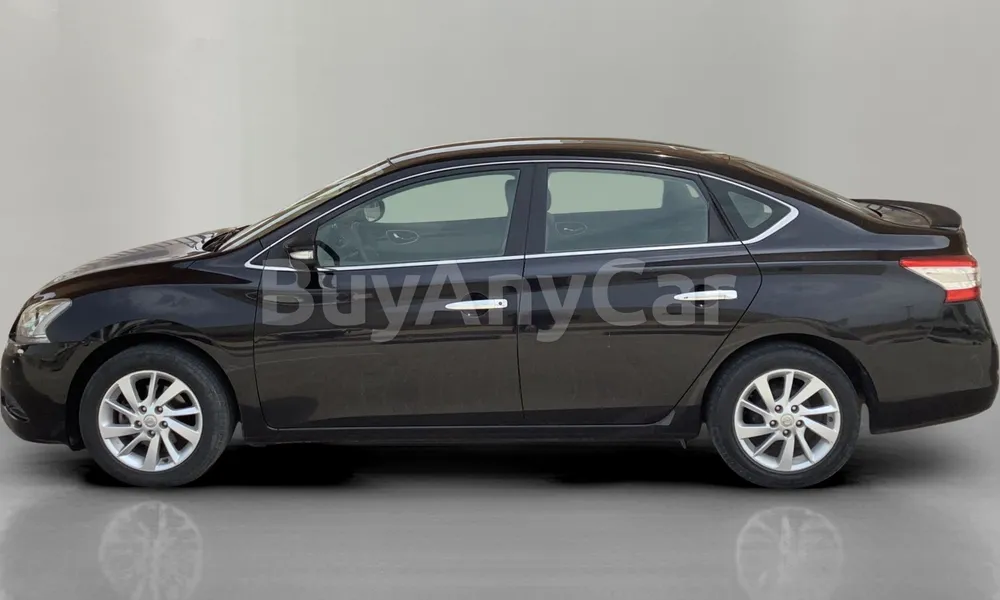 Vehicle photo 4