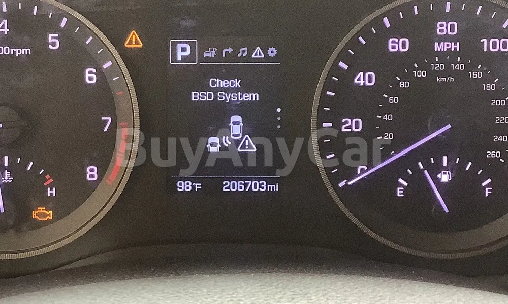 Vehicle photo 8