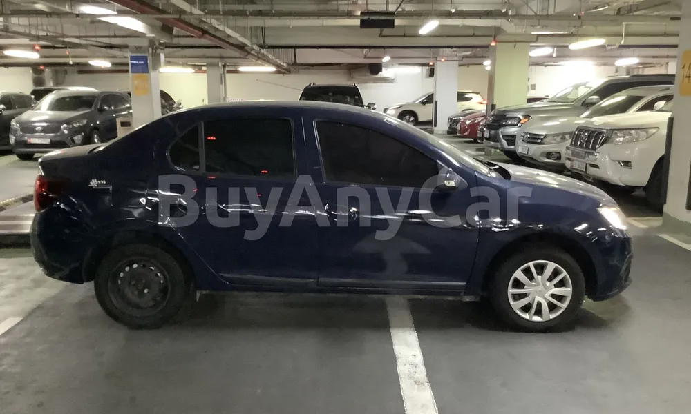 Vehicle photo 3