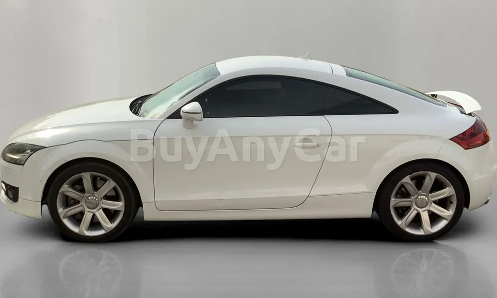 Vehicle photo 4