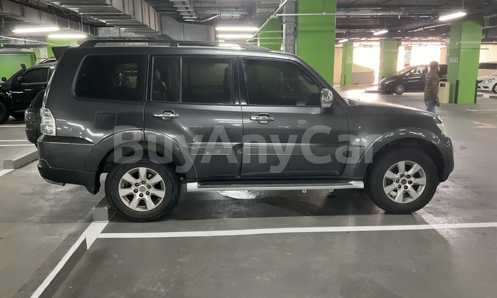 Vehicle photo 3