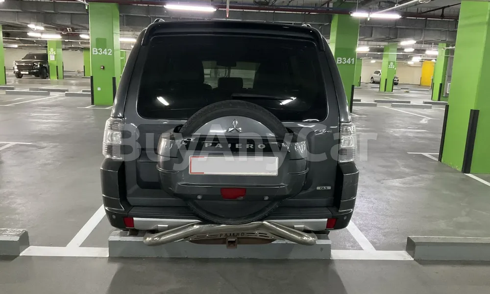 Vehicle photo 2