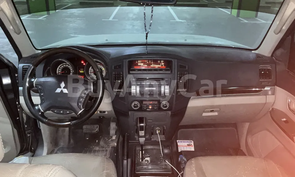 Vehicle photo 8