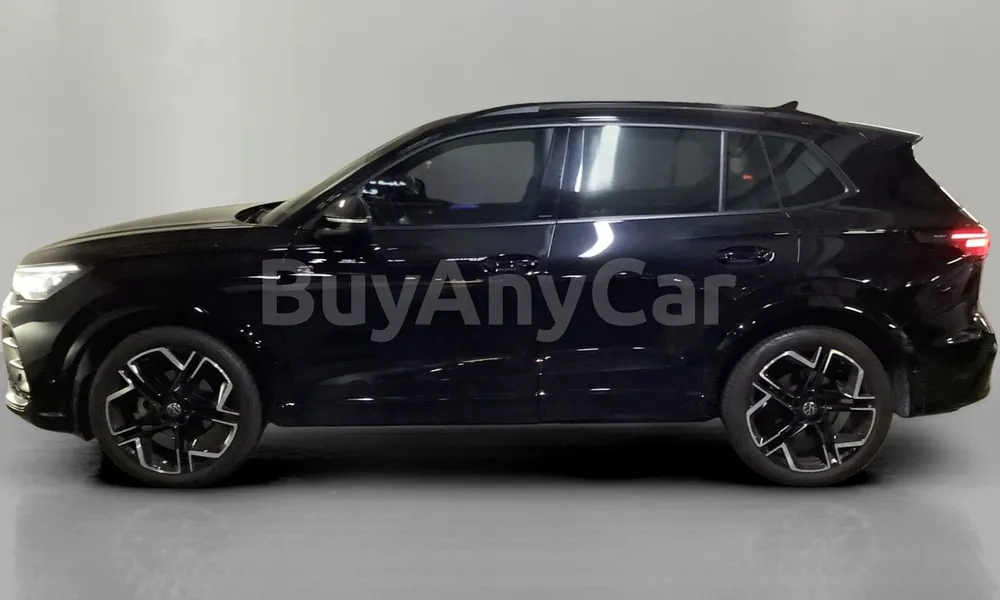 Vehicle photo 4