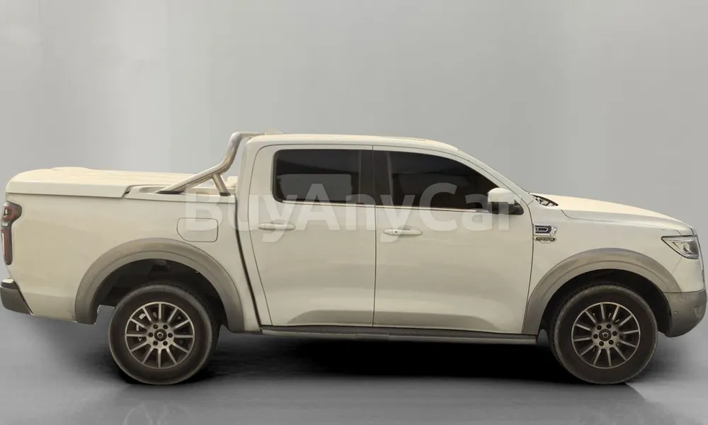 Vehicle photo 3