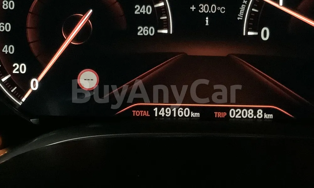Vehicle photo 7