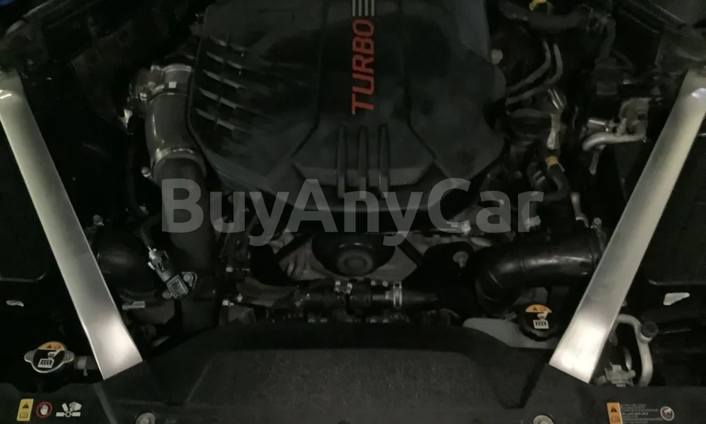 Vehicle photo 6