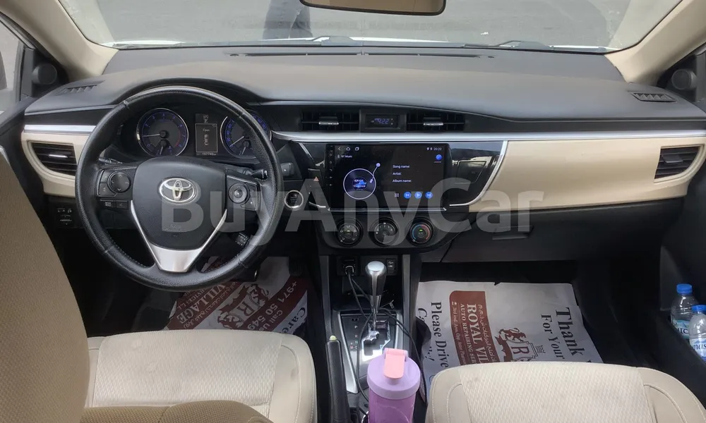 Vehicle photo 8
