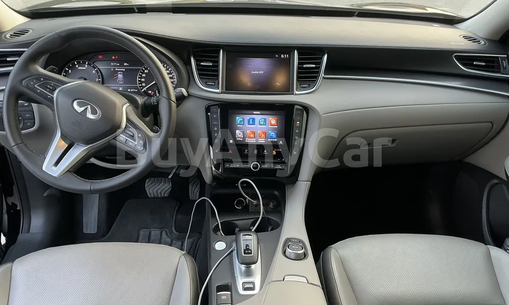 Vehicle photo 8