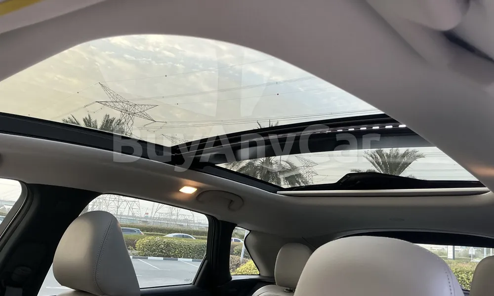 Vehicle photo 9