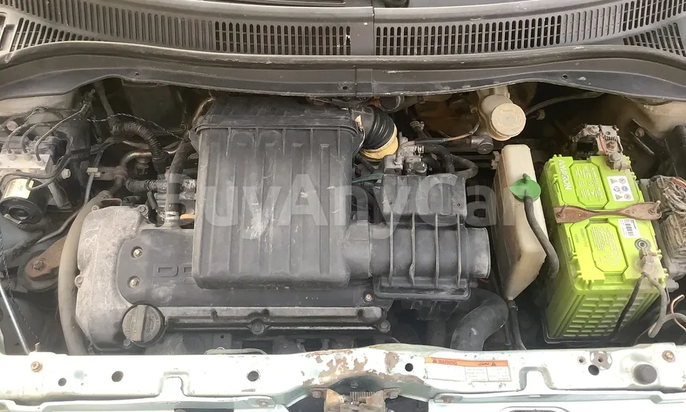 Vehicle photo 6