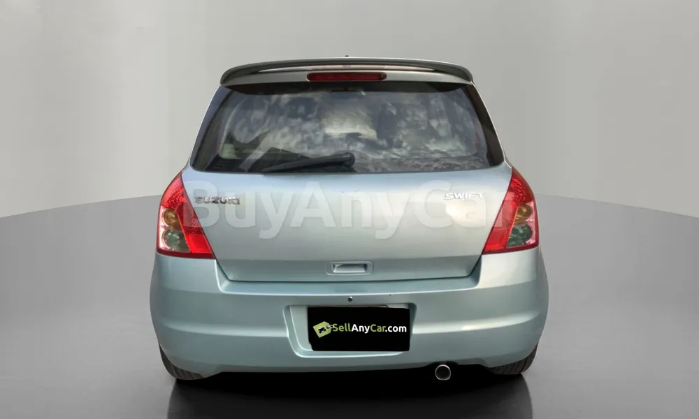 Vehicle photo 2