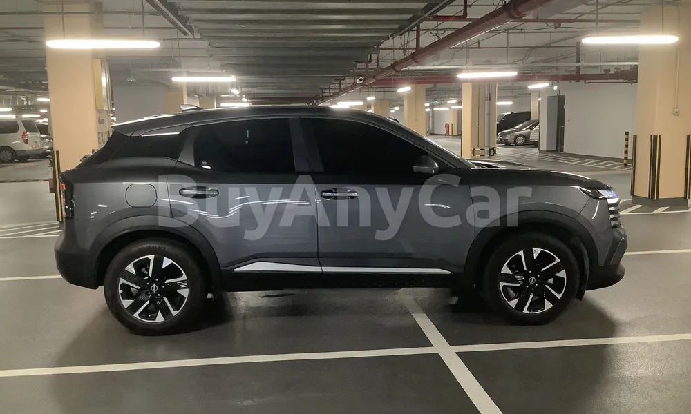 Vehicle photo 3