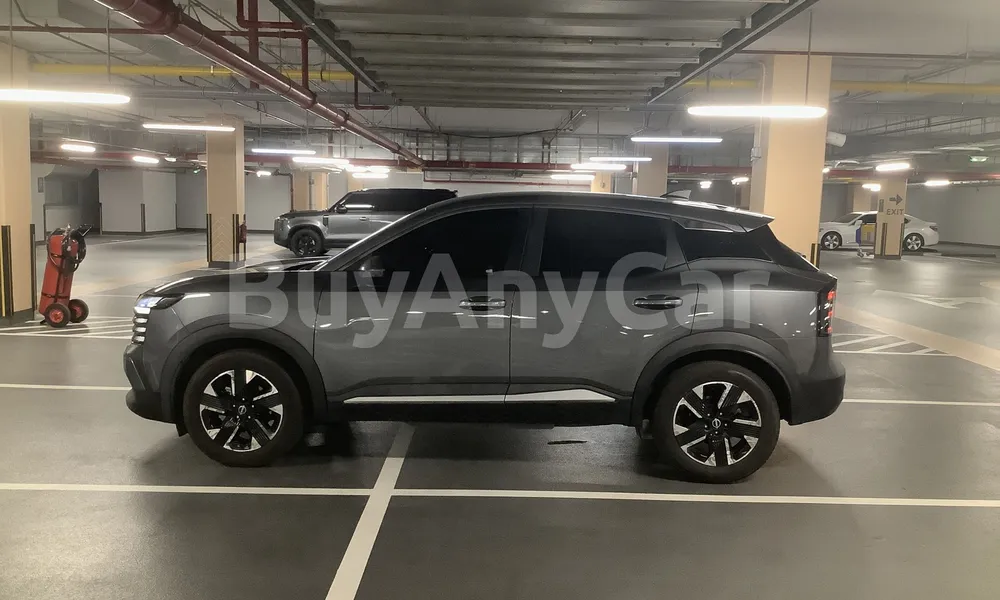 Vehicle photo 4