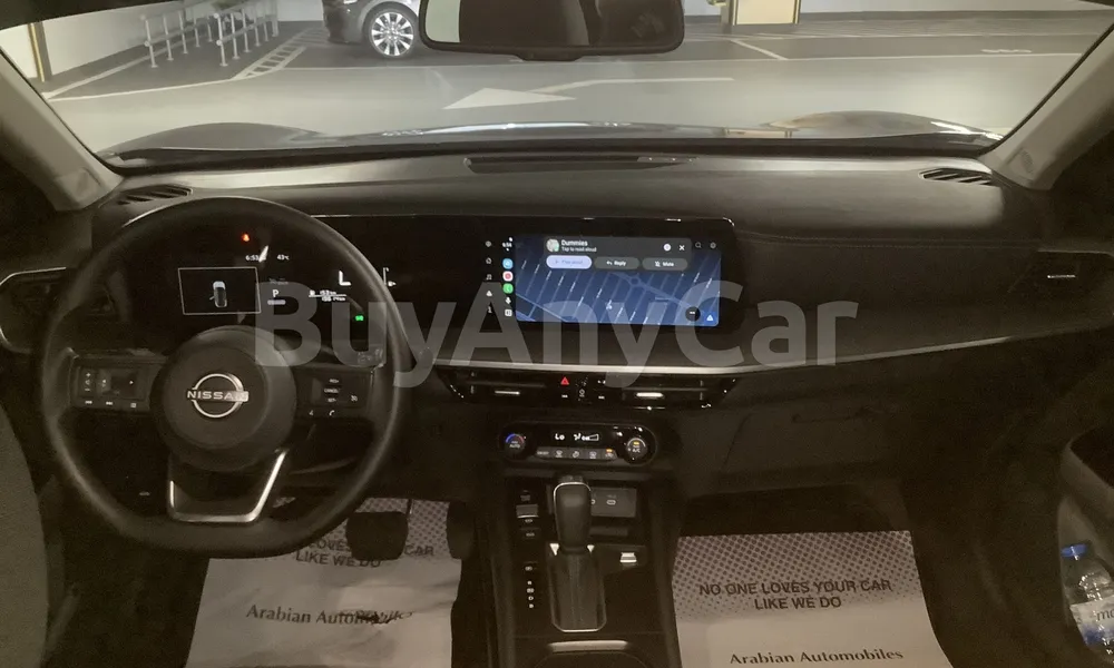 Vehicle photo 8