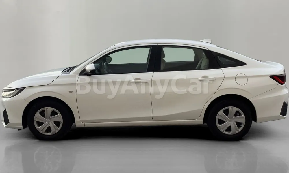 Vehicle photo 4