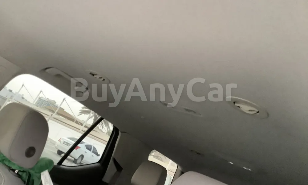 Vehicle photo 9