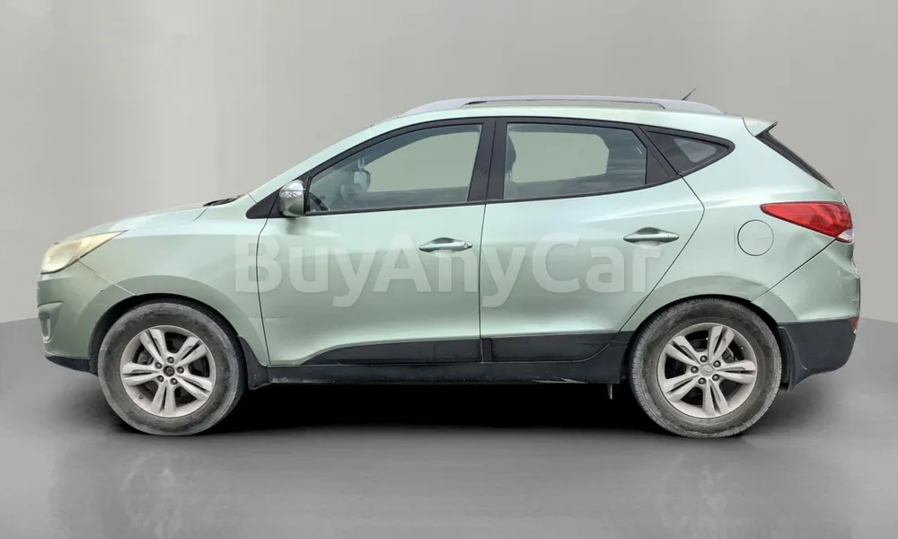 Vehicle photo 4