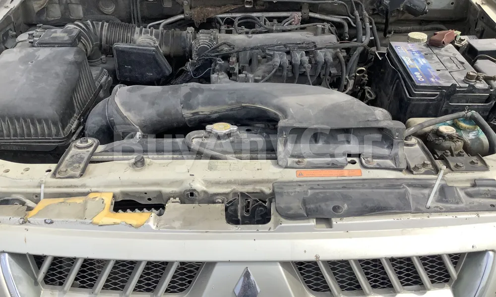 Vehicle photo 6