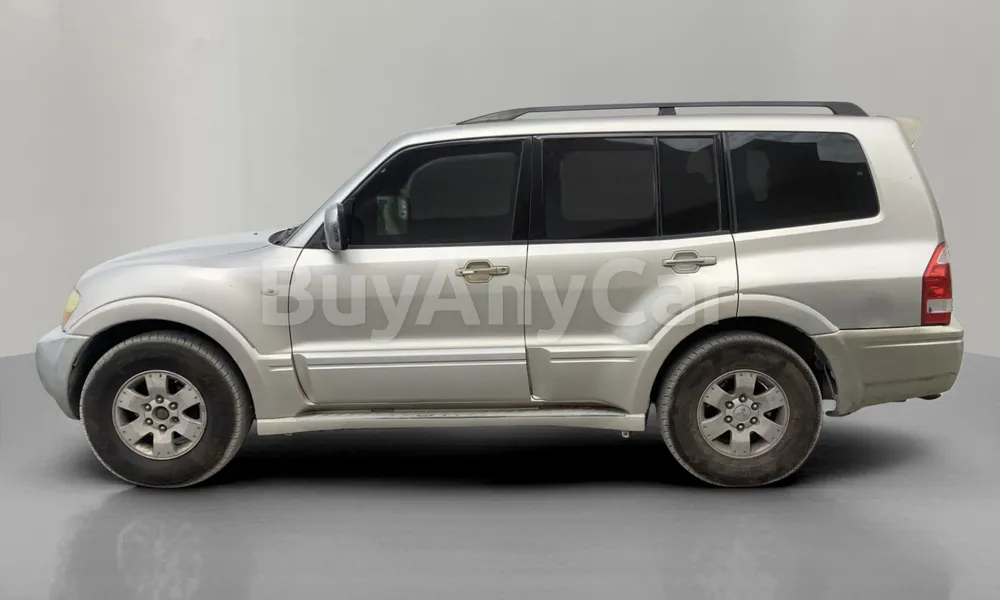 Vehicle photo 4