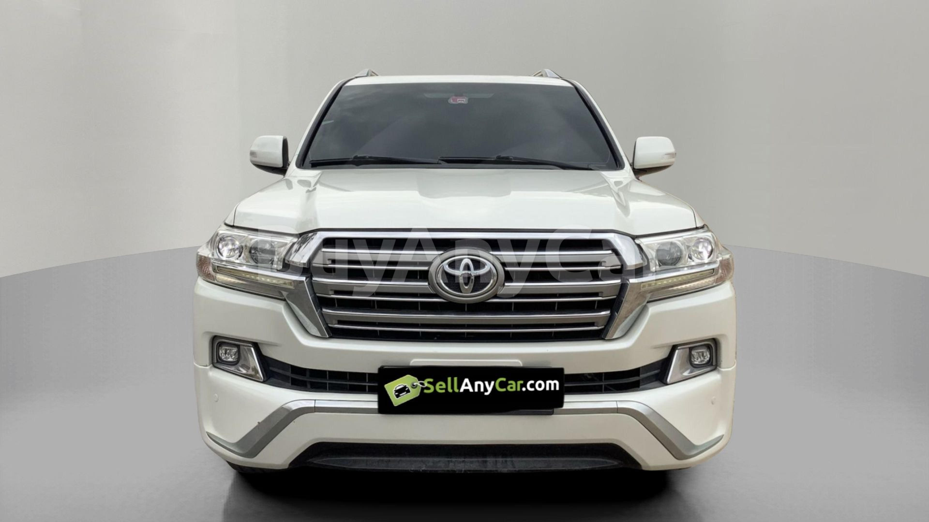 2018 Toyota Land Cruiser