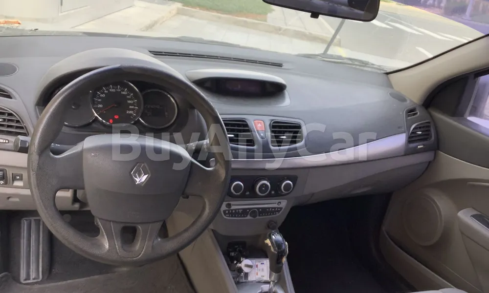 Vehicle photo 8