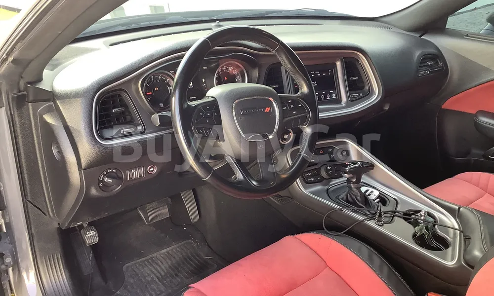 Vehicle photo 8