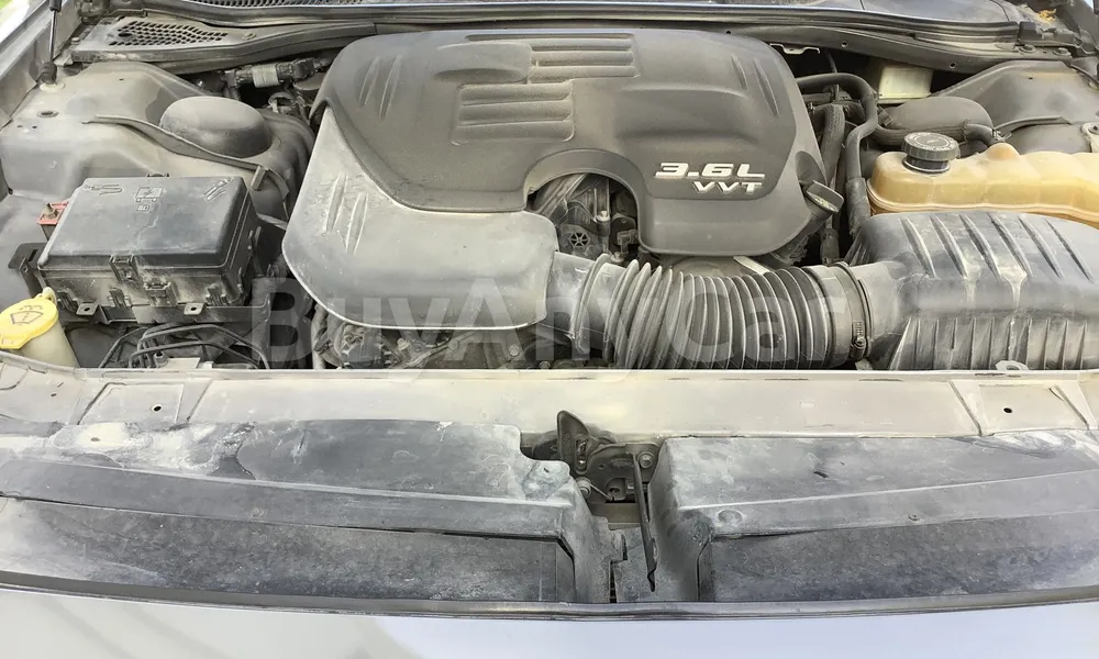 Vehicle photo 7