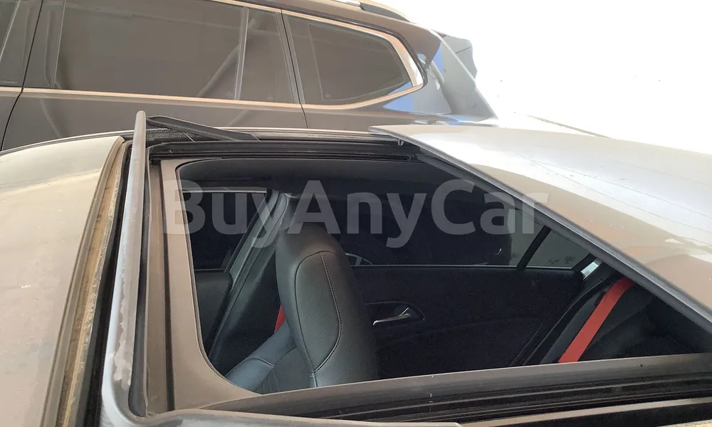 Vehicle photo 9