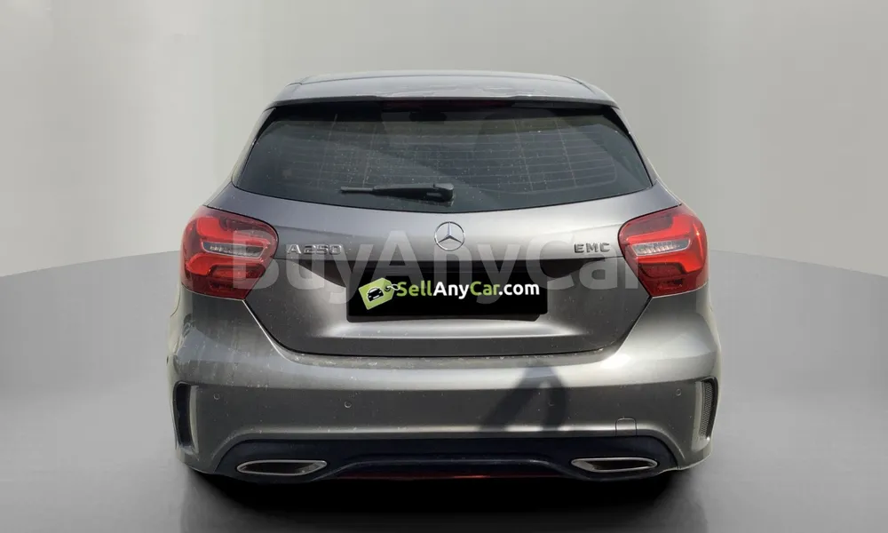 Vehicle photo 4