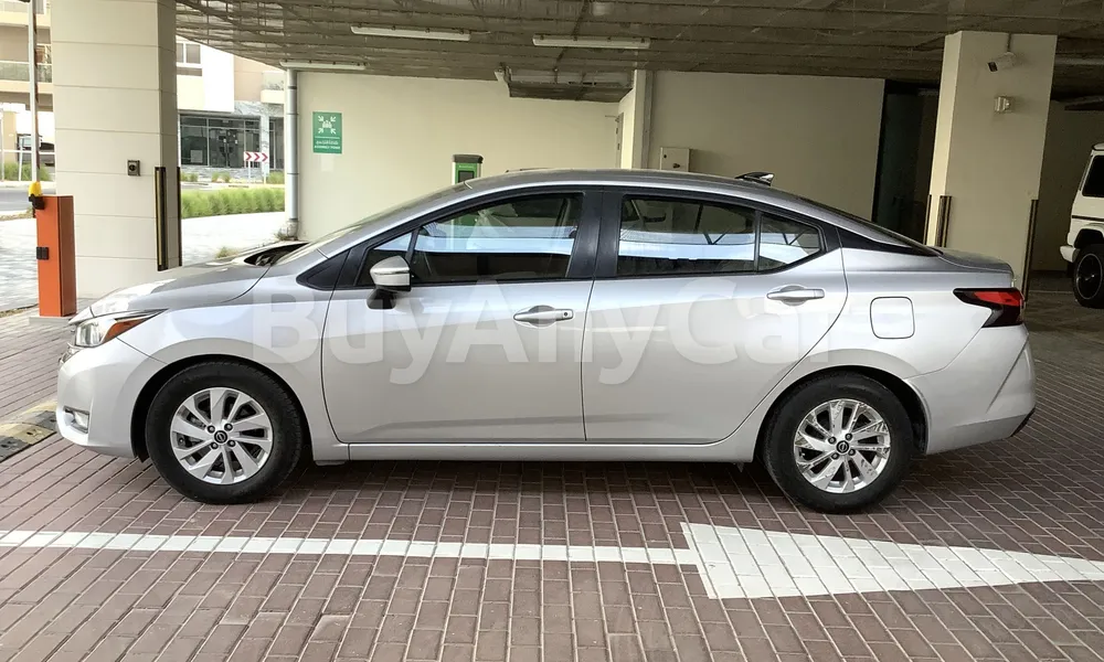 Vehicle photo 4