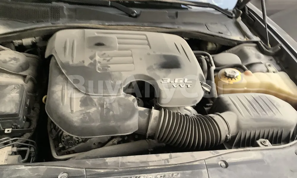 Vehicle photo 9