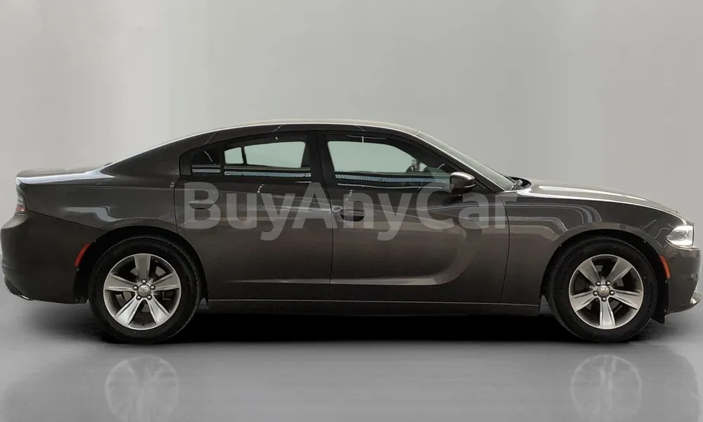 Vehicle photo 4