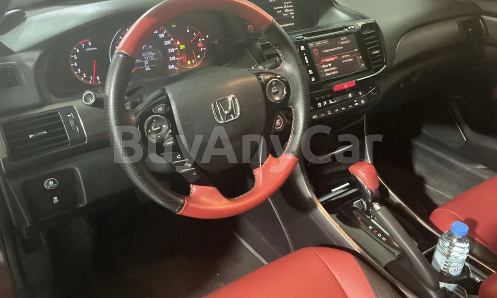 Vehicle photo 5