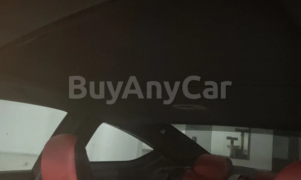Vehicle photo 9