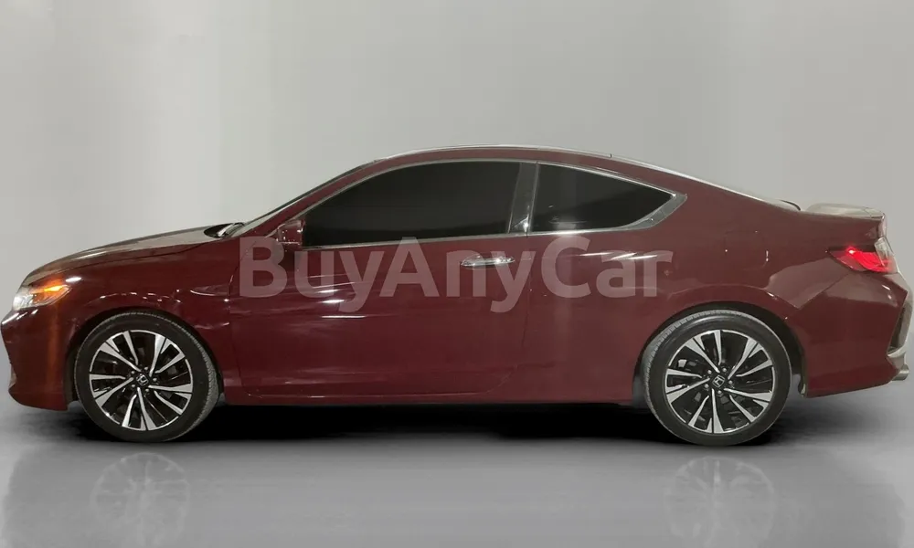 Vehicle photo 3