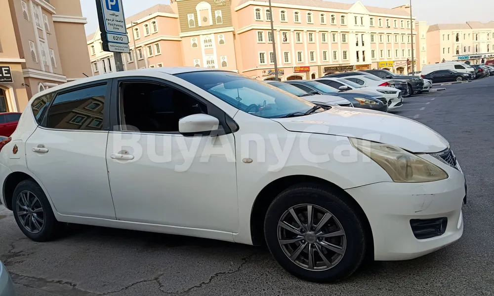 Vehicle photo 5