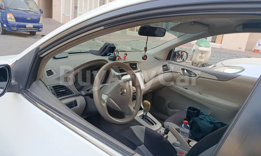 Vehicle photo 6